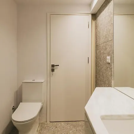 Апартаменты Sun-splashed Stylish Flat, Steps To Old Town Ханья